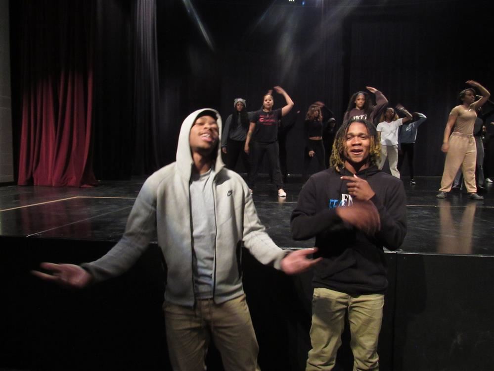  Students singing