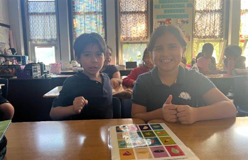 student playing loteria
